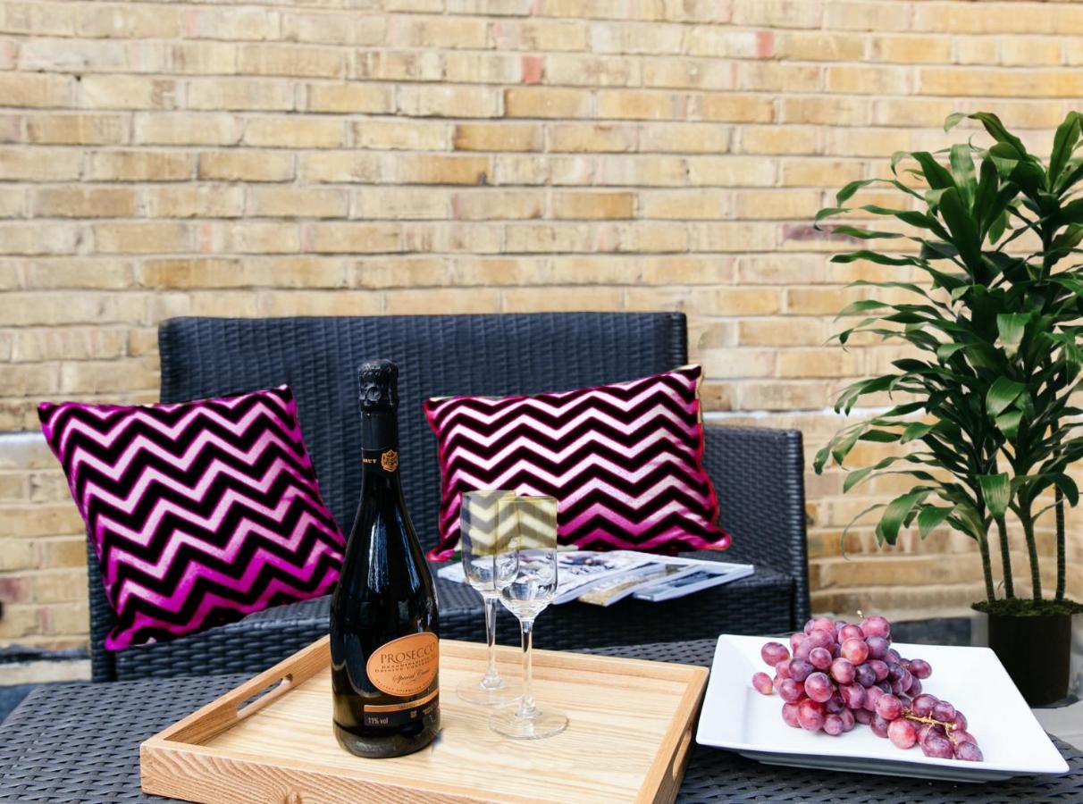 Explore The Most Exquisite West-End From A Harrods Family And Couple Home London Exterior foto