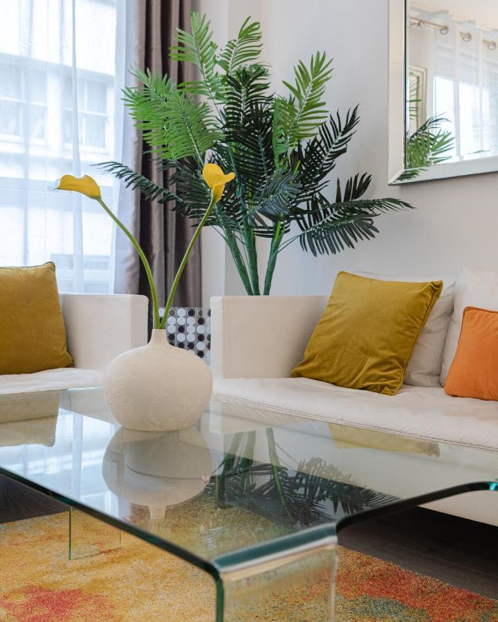 Explore The Most Exquisite West-End From A Harrods Family And Couple Home London Exterior foto
